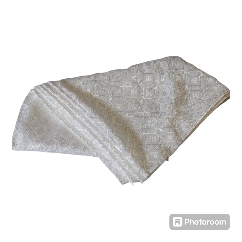 White Satin Patterned Tablecloth